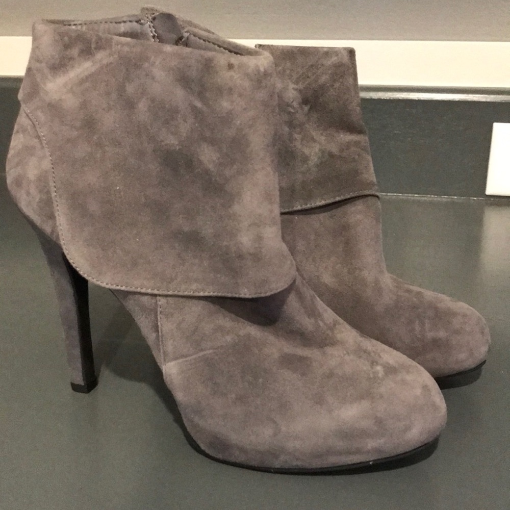 Gray heels